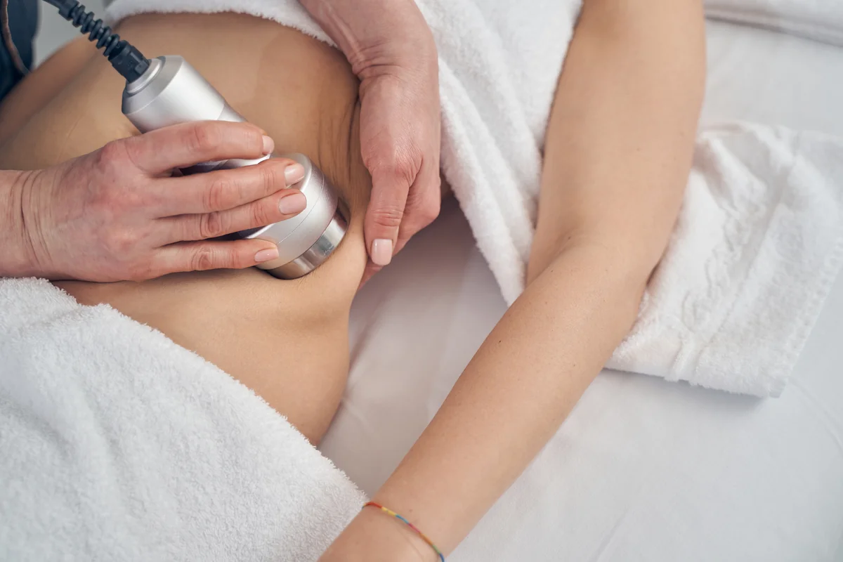 Ultrasonic cavitation and radiofrequency body sculpting treatment at a Thonotosassa medical spa